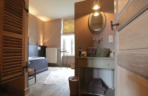 Latour House | Inviting Holiday Home in Virton with Relaxing Jacuzzi