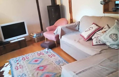 Briancon House | Rustic-Chic Retreat Surrounded by Nature & Sports Activities