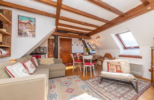 Briancon Apartment | Rustic-Chic Getaway for Sports and Nature Enthusiasts