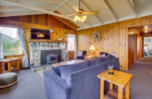 Smith River House | Coastal Smith River Cottage with Breathtaking Ocean Views