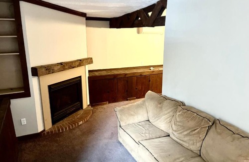 Waterbury House | Cozy Colonial Home with Private Rooms & Relaxing Hot Tub