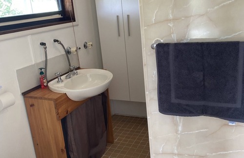 Lower Pappinbarra Cottage | Rustic River Cottage: Perfect for Fishing, Swimming & Families