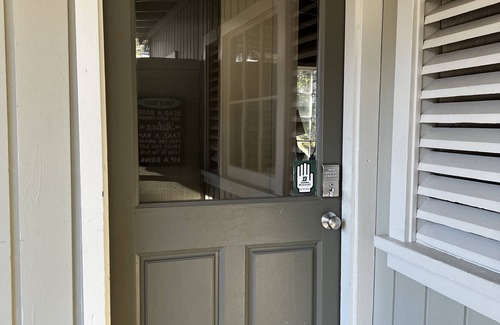 Geyserville Cottage | Cozy Cottage Retreat with Child-Friendly Amenities