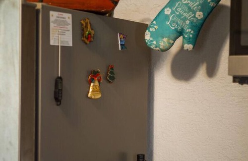 Central - Terry House | Pet-Friendly Bo's Howard Hideaway Cottage with Fenced Yard