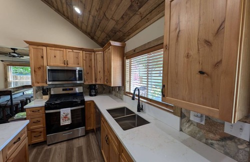 Twin Lakes House | Rustic Cottage Downtown Twin Lakes
