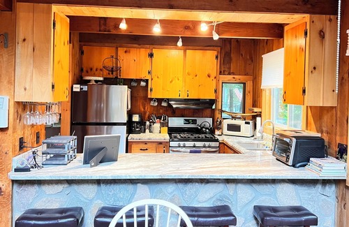 Center Conway House | Idyllic Conway Cottage with Ocean and Lake Views