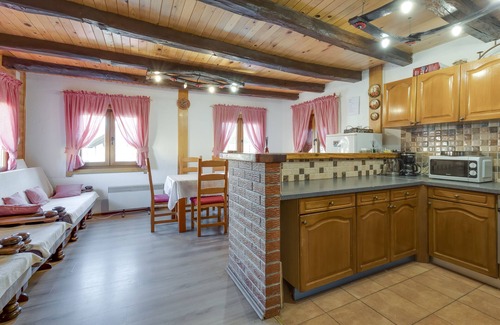 Kravarsko House | Cozy Cottage with Heated Pool in Velika Buna, Croatia