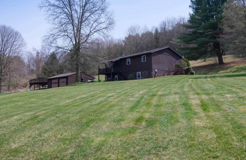 Danville House | Welcoming Country Home with Pool, 13 Minutes to Geisinger