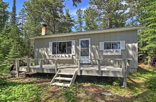 De Tour Village House | Scenic De Tour Village Cabin with Deck by Lake Huron