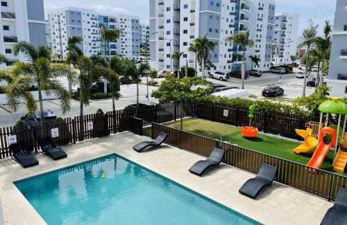 Cerro Alto Apartment | Rustic Elegance St: Family-Friendly Oasis with Pool Access