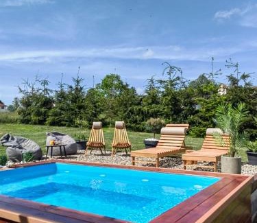 Zlatibor Villa | Rustic Dream MIA: 4-Star Haven with Spa & Pet-Friendly Comfort