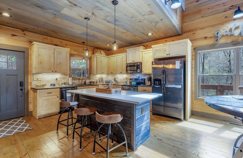 Blue Ridge Cabin | Elegant Riverside Retreat with Pool and Spa Amenities