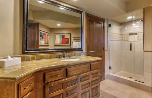 West Sedona Resort | Rustic elegance in charming Sedona with WiFi, fitness room, full kitchen