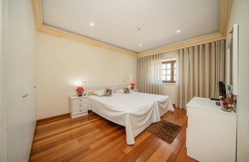 Povoa de Lanhoso Other | Relaxing 2 Bedroom Apartment with Pool and Playground