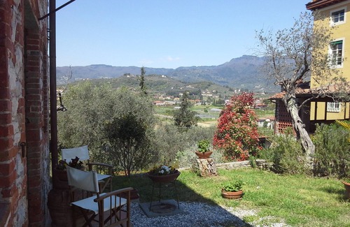 San Michele di Moriano House | Cozy Getaway for Young Couples with Ocean View & Pool