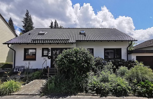 Dorfles-Esbach Apartment | Cozy Fully Equipped Apartment with Free WiFi and Breakfast