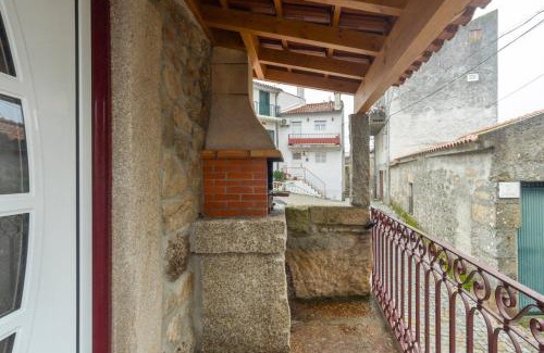 Gouveia House | Inviting Rustic Getaway in Guarda with Family-Friendly Amenities