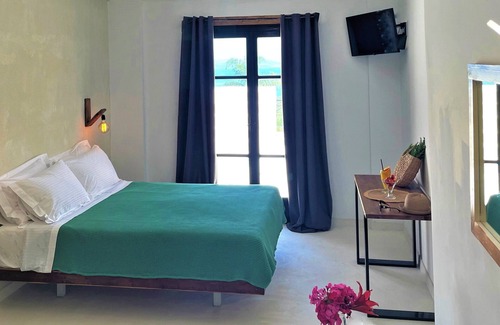 Pigadia Hotel | Serene Rustic Hill Suites with Private Pool & Breakfast