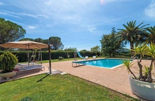Fornells de la Selva Villa | Charming Girona Retreat with Pool and Family-Friendly Amenities