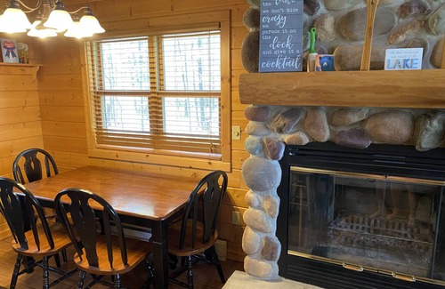 Cumberland House | Idyllic Lakeview Retreat: Pet-Friendly & Family Ready