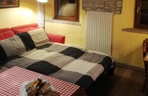 Monte San Pietro House | Tranquil Retreat in Nature - Saltapicchio Hotel