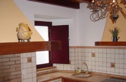 Cerdeira Cottage | Cozy Rural Retreat with Spa & Family-Friendly Amenities