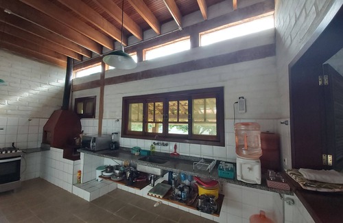 Vargem Grande Paulista Cottage | Pet-Friendly Rustic House with Spa & Lake View - Reserva Florestal