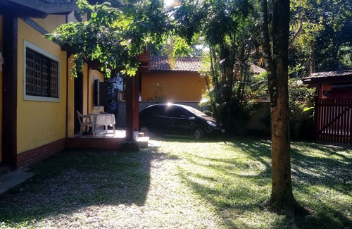 Boicucanga Beach House | Beachfront Rustic House with Kitchen for Your Getaway