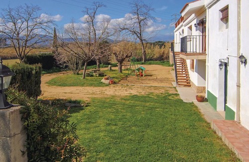 Tordera Cottage | Charming Beachside Retreat with Oceanfront Amenities