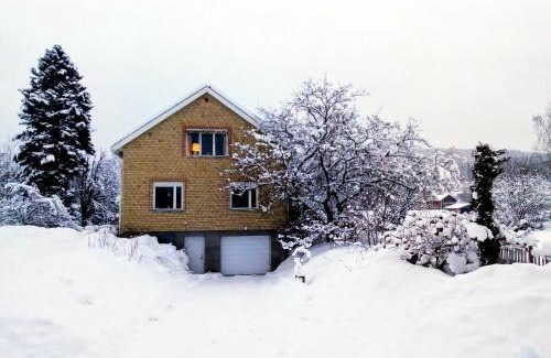 Ambjorby House | Family-Friendly 3-Bedroom Retreat Near Ambjorby Beach