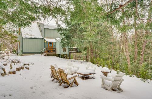 Intervale House | Cozy Intervale Hideaway with Deck and Wooded Views