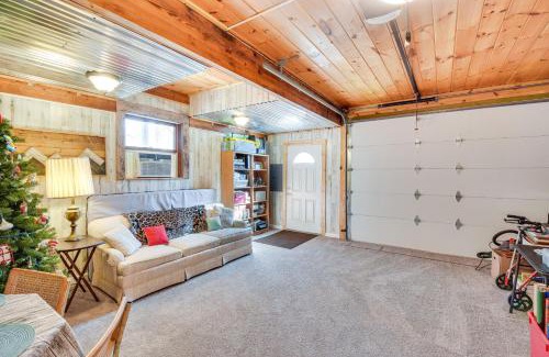 Arcade Apartment | Cozy Jefferson Retreat with Fire Pit Welcoming Families