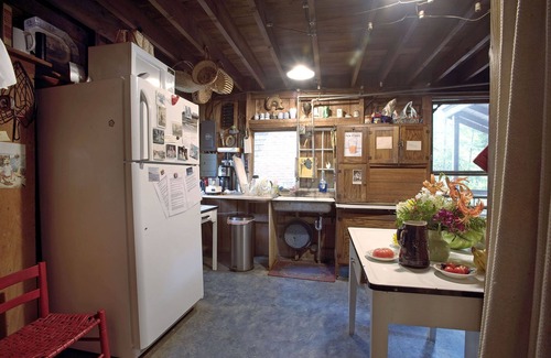 Leland Cottage | Charming Lake Michigan Cottage with Private Beach Access
