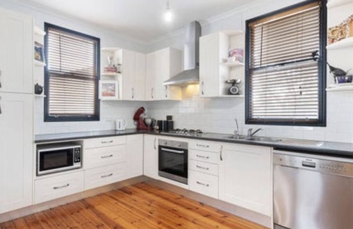 Gepps Cross House | Exceptional 5-Bedroom Home with Spa and Hot Tub Amenities