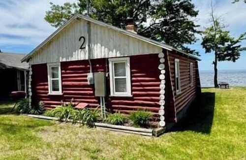 Prudenville Cabin | Rustic Lodge - Cabin #2