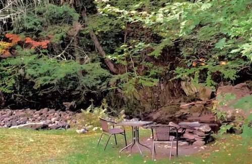 Lisbon House | Rustic Log Cabin #5 - Ocean View Retreat Awaits You