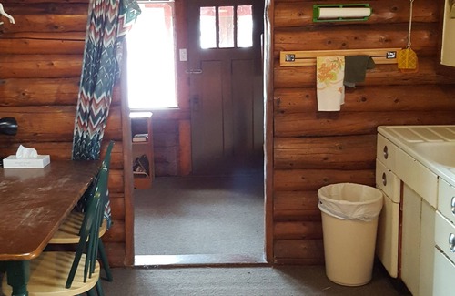 Tomahawk Cabin | Historic Log Cabin Retreat with Lake Views and Hot Tub