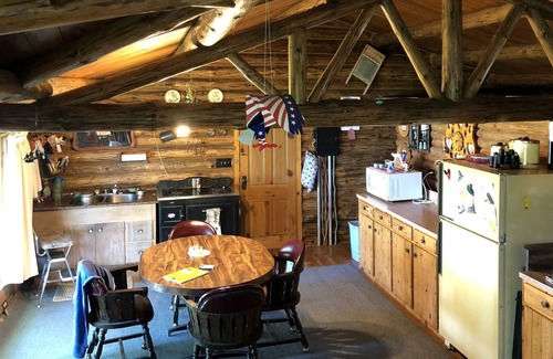 Lake of the Woods County Cabin | RUSTIC LOG CABIN ON LAKE OF THE WOODS