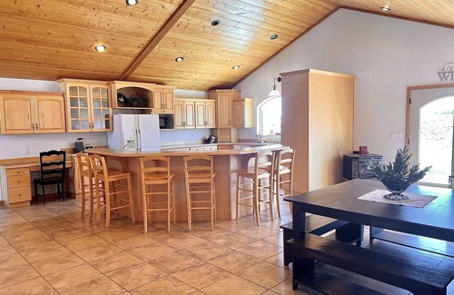 Lapoint Cabin | Cozy Log Cabin Retreat with Spa & Hot Tub Amenities