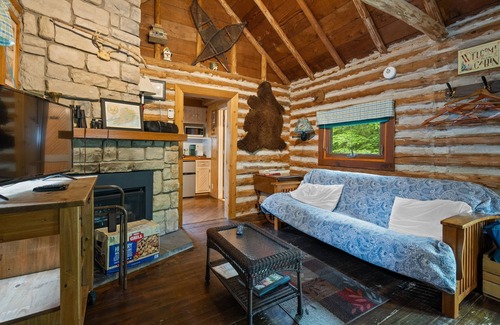 Ephraim Cabin | Historic Log Cabin with Oceanfront Views and Spa Amenities