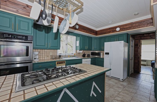 Haines Falls Ski Chalet | Spacious 7BR Retreat with Koi Pond Near Hunter Mountain