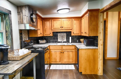 Tahlequah House | Serene Escape by the Illinois River with Stunning Lake Views