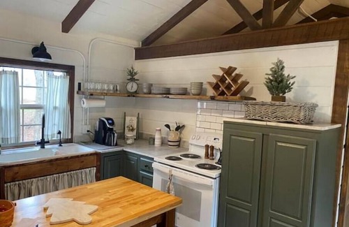 Mitchell Cabin | Rustic Retreat with Ocean View near State Park - Rated 9.8