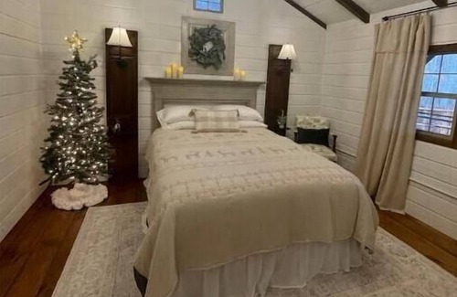 Mitchell Cabin | Rustic luxury in beautiful area near state park