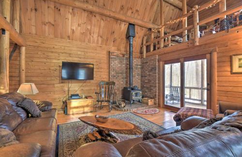 Eidelweiss Village House | Inviting Madison Treehouse Cabin with Game Room & Spa