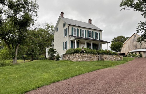 Springtown House | Modern Farmhouse Charm in Scenic Bucks County