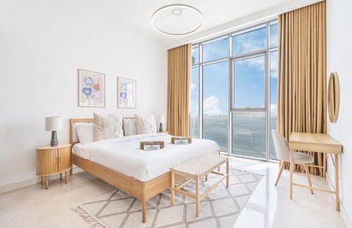 Dubai Maritime City Apartment | Rustic Minimalist Home with Breathtaking Sea Views