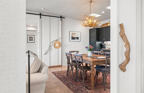 Palm Springs House | Rustic Modern Desert Retreat, Gateway to Joshua Tree