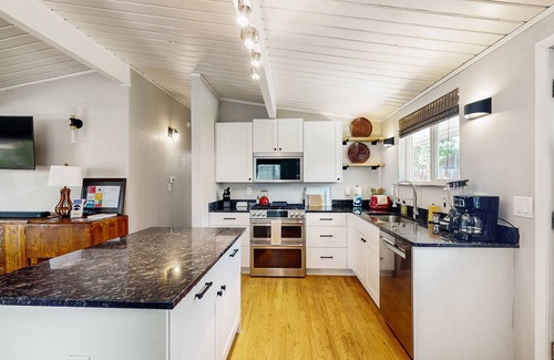 Central Colorado Springs House | Rustic Mountain Retreat with Yard, Pond & Pet-Friendly Perks