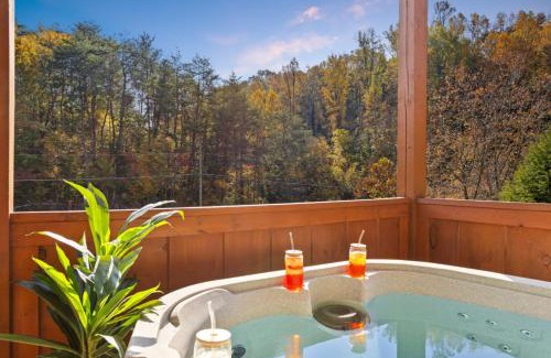 Sevierville Ski Chalet | Relaxing Mountain Retreat with Pool & Hot Tub Amenities